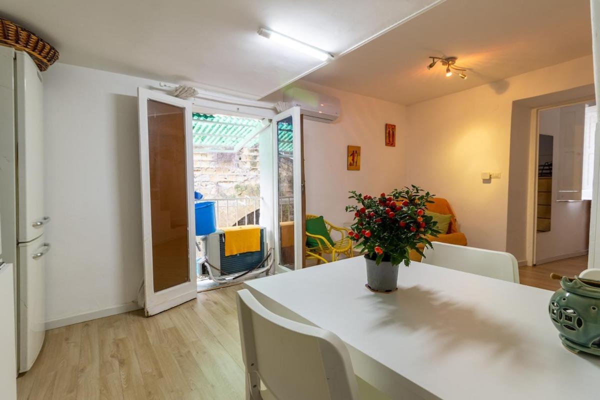 A' Casarell' E Lell' Napels