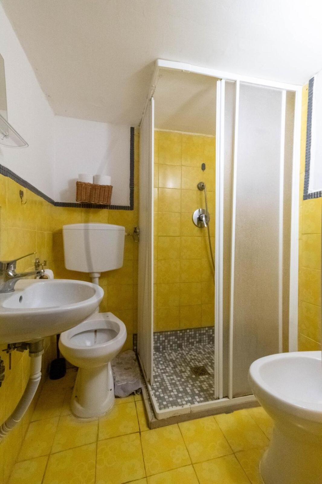 Apartment A' Casarell' E Lell'